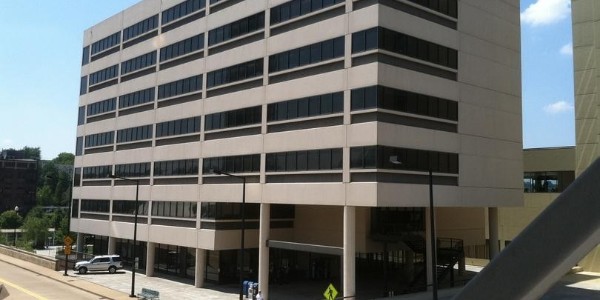 辦公樓安裝商用中央空調大概需要多少錢？