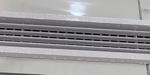 為什么中央空調(diào)出風(fēng)口會(huì)有冷凝水？