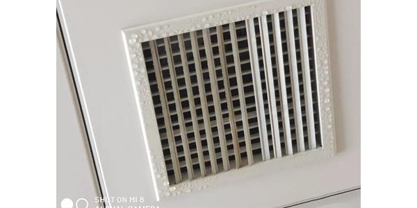 為什么中央空調出風口會有冷凝水？