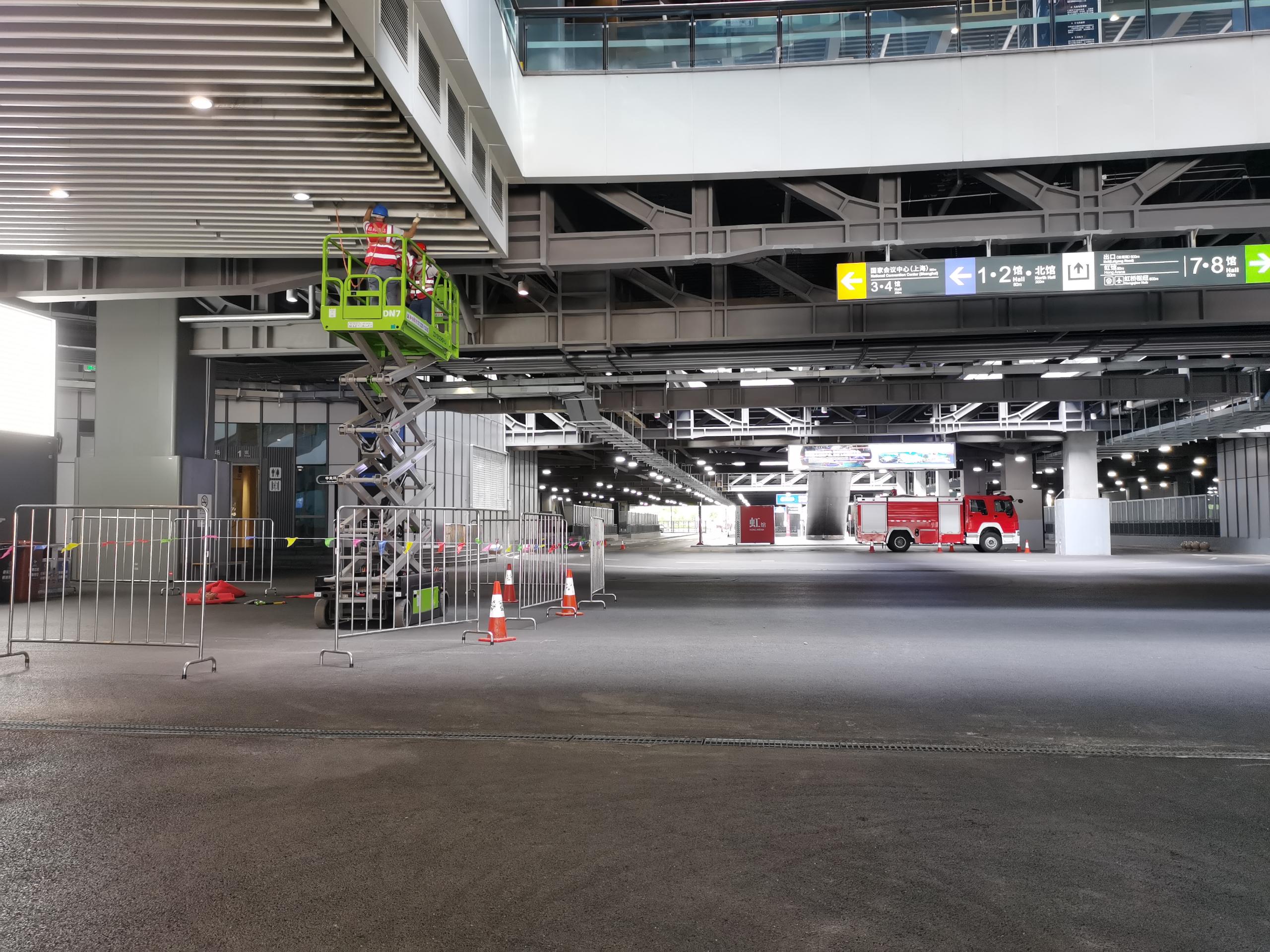 國(guó)家會(huì)展中心濕騰恒溫恒濕機(jī)組安裝工程