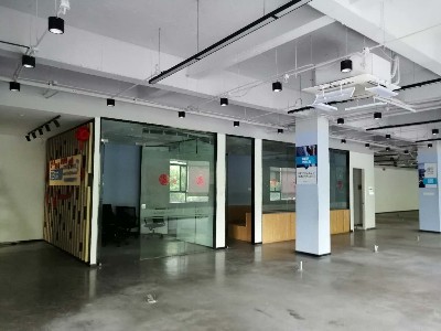 拓臻建筑美的中央空調安裝工程