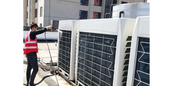 商用中央空調清洗保養注意事項